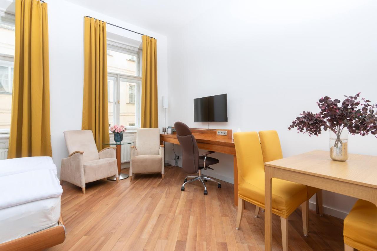 Moonlight Apartments Old Town Prag Dış mekan fotoğraf