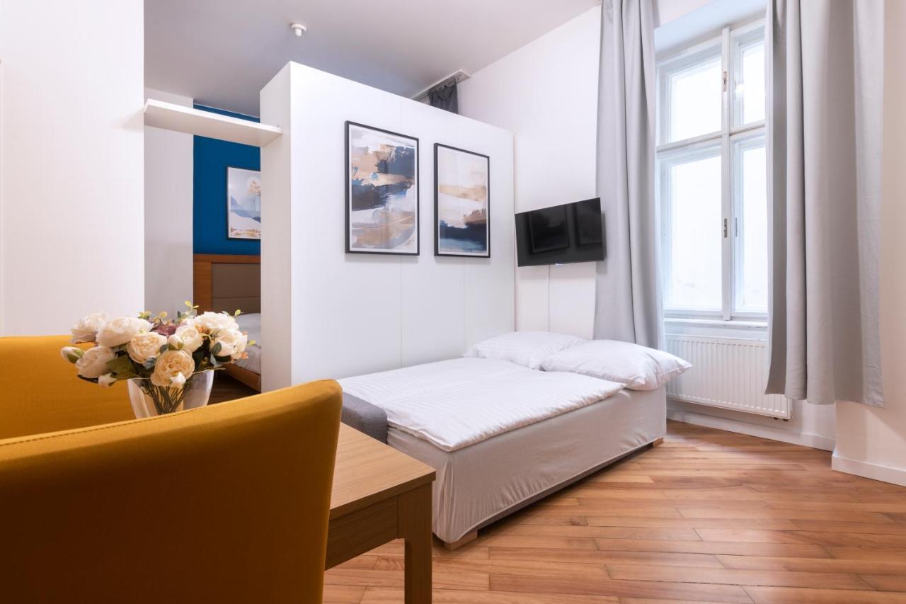 Moonlight Apartments Old Town Prag Dış mekan fotoğraf